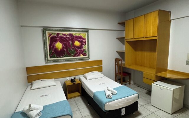 Hotel Gemeos