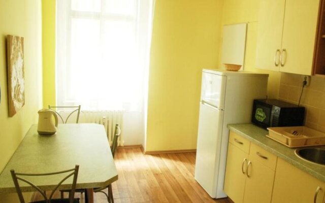 Kamil Apartments