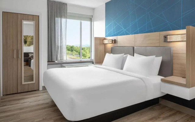 SpringHill Suites Roanoke North