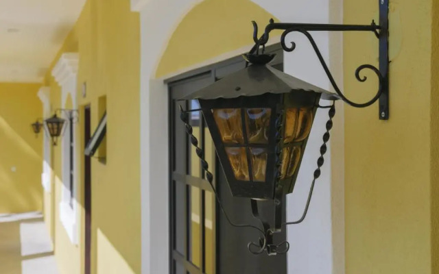 Gallo Azul, Downtown Loft Style Apartment