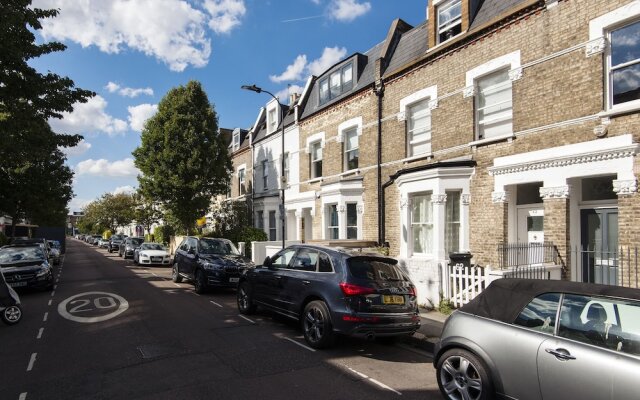 The Spacious Fulham Apartment - FOI