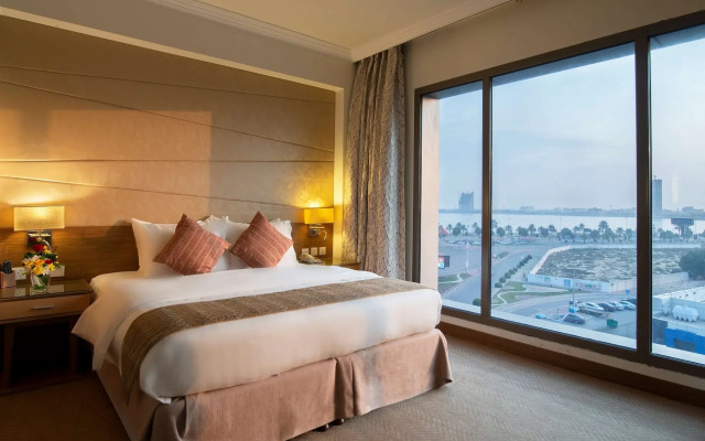 Golden Tulip Dammam Corniche Hotel