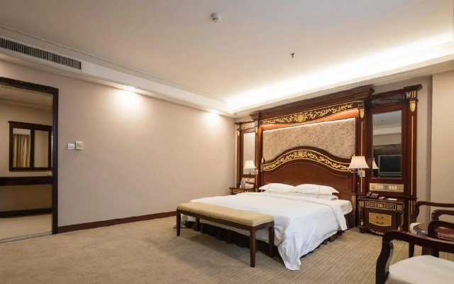Zhong Hua Hotel