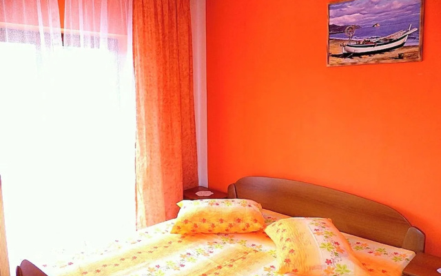 Beautiful Apartment With Balcony on Island Rab