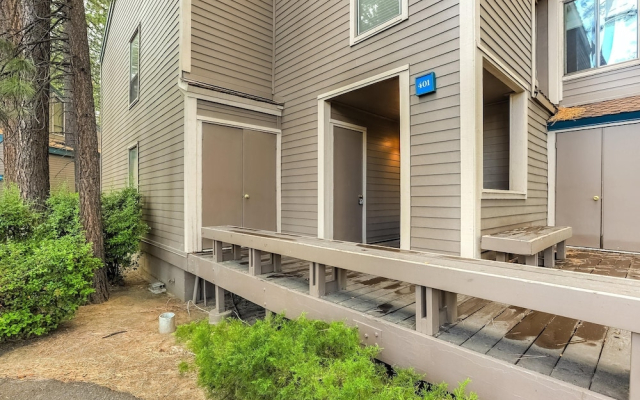 Lakeland Village #401