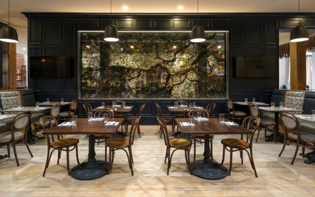 Hotel Indigo Savannah Historic District by IHG