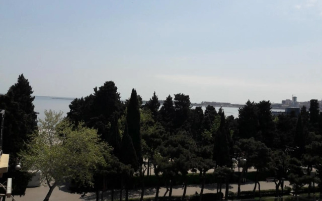Neftçilər prospekti . Bedrooms 2.