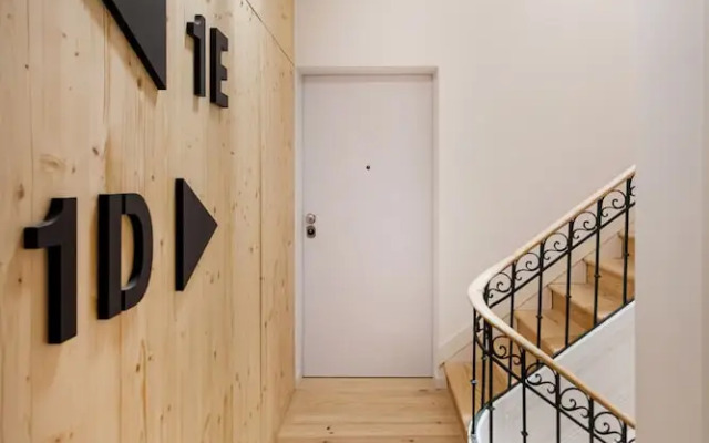 AB10 Modern Lisbon