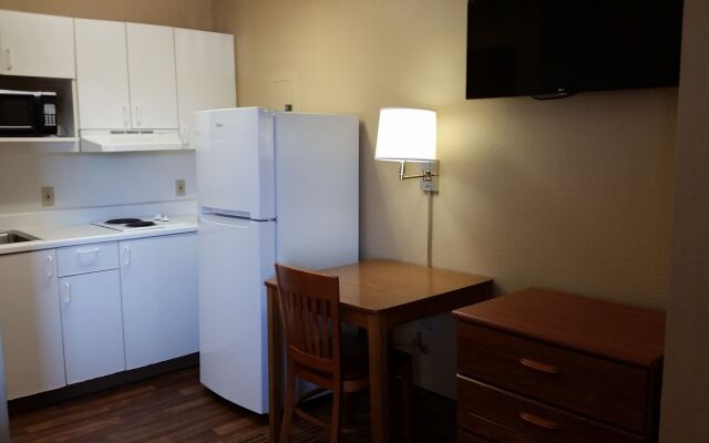 Birch Hill Suites Kansas City – Independence