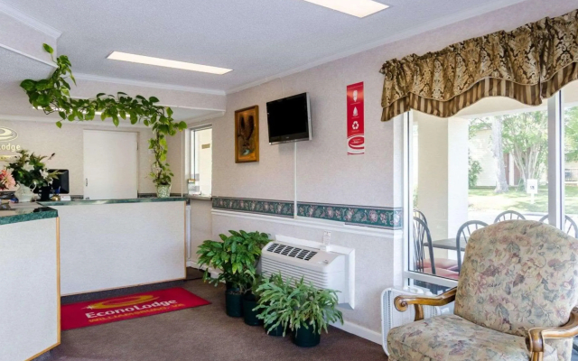 Economy Inn