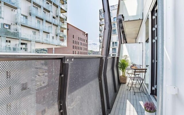 Modern and luxurious 2 Bed Room with west facing balcony in OSLO BARCODE