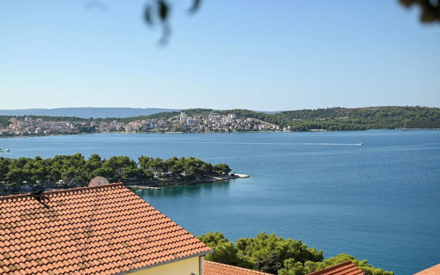Apartment With Breathtaking sea View