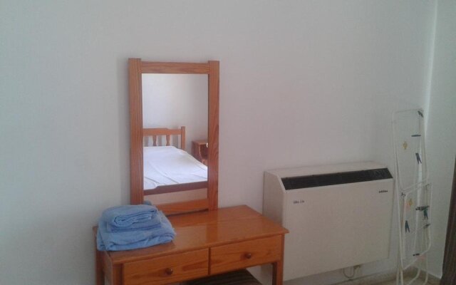 Lefki Tree Tourist Apartments