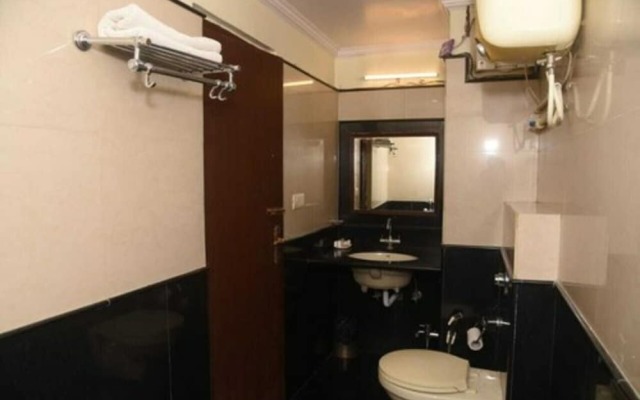 Hotel Rajhans International