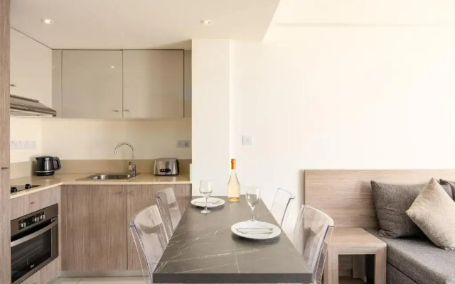 Melpo Antia Hotel & Suites