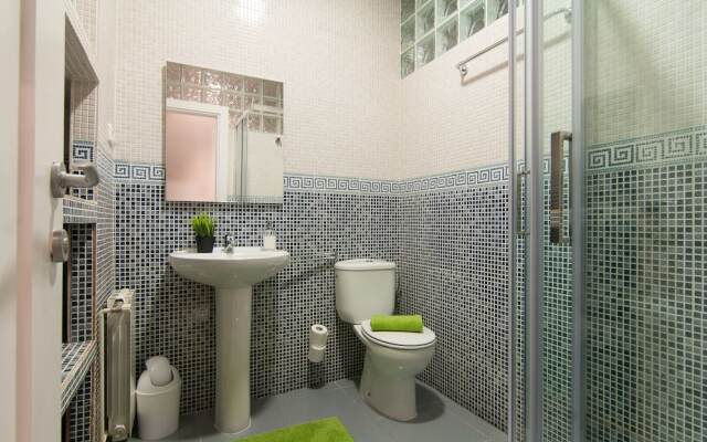 BBarcelona Gaudi Avenue Flats