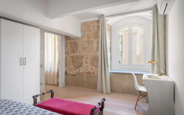 Valverde Art Space Loft by DomuSicily