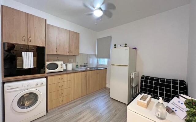 Albert's apartment Center 101