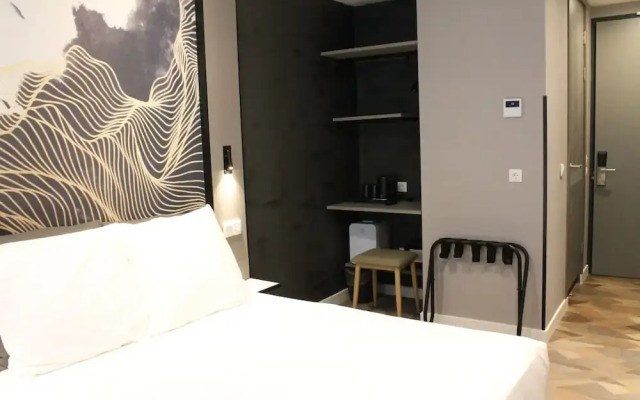 Nebula Hotel by INE'S