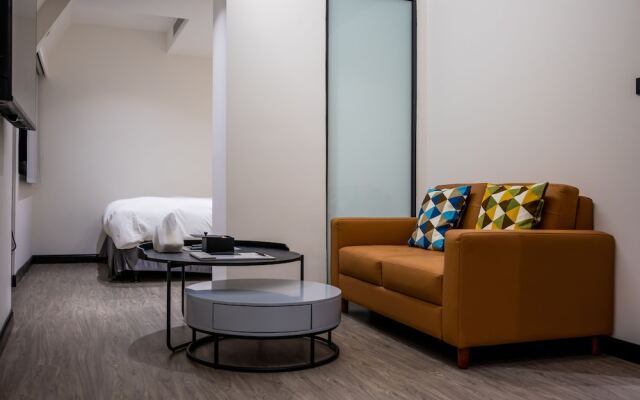 Voyager Hotel