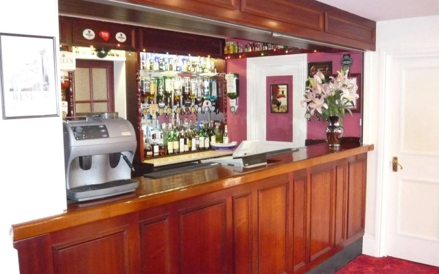 Queenswood Hotel
