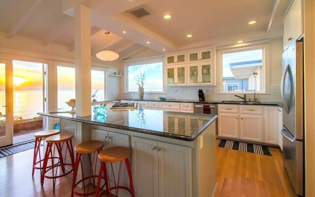 Sunset Beach 2 Bedrooms 2 Bathrooms Home