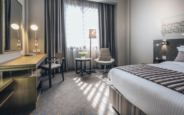 Ayla Bawadi Hotel & Mall