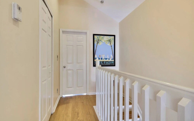 Breezy Bungalow (Townhouse)
