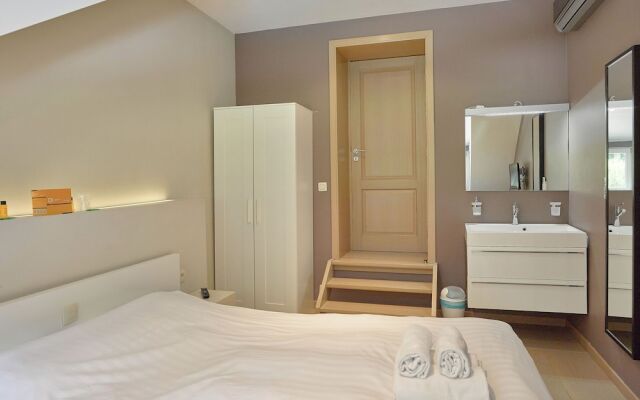 Attractive Holiday Home in Spa with Swimming Pool