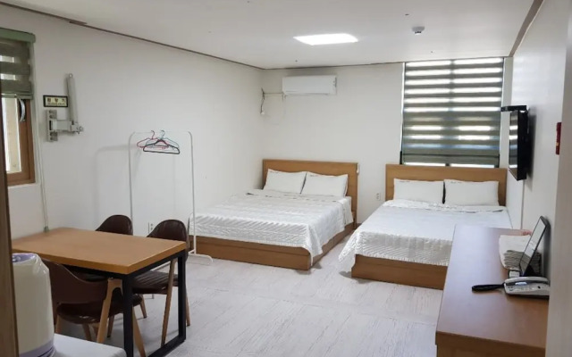 Daecheon 323 Condo