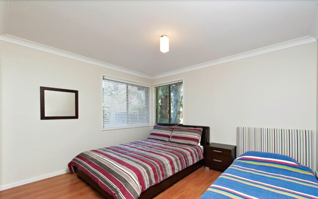 Little Beach House, 8 Mistral Close