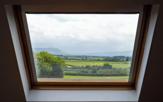 Cherry Tree Apartment Beautiful 1-bed in Limavady