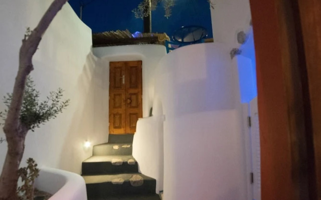 The Commander s Cave