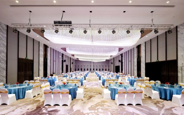 White Swan VYV Hotel