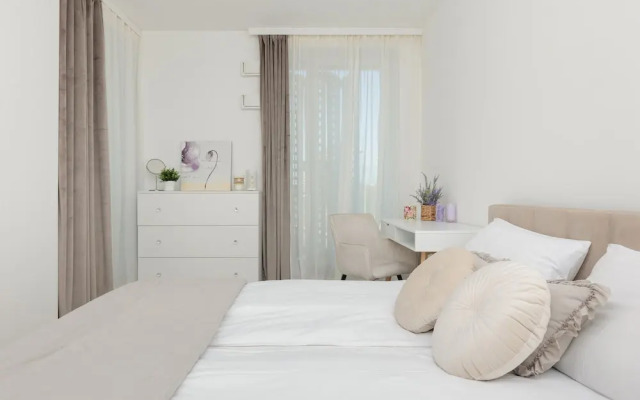 Zabłocie Apartments Cracow by Renters