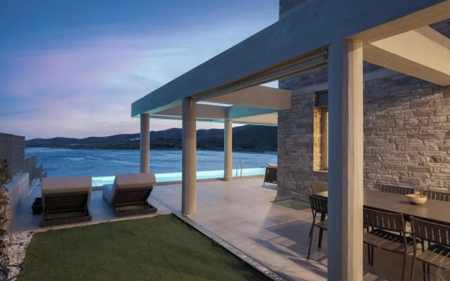 Luxurious Seafront Villa Karystos