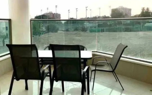 Sunny 3BR Apartment Golf Residence