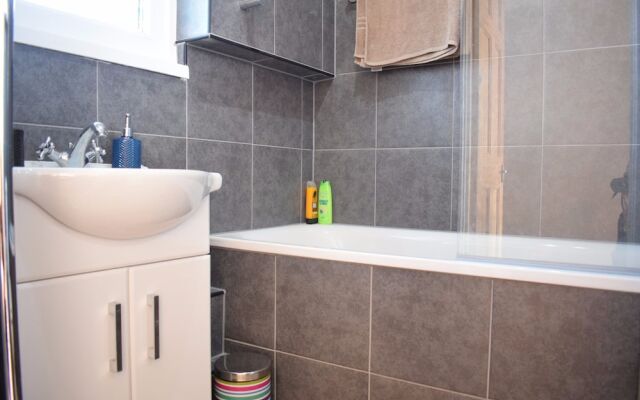 1 Bedroom Apartment Opposite Shoreditch Park