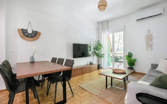 Mellow 2-Bedroom Apartment in Athens
