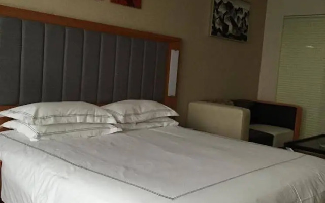 Warmly Hotel