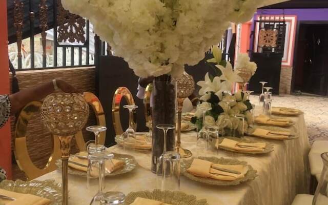 Golden Simcha Hotel