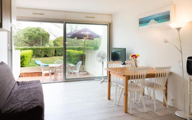 Studio Standing 1ere Ligne Grau du Roi