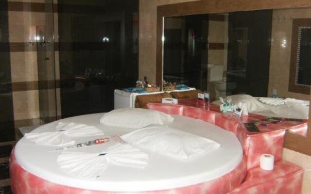 Motel Desejo (Adult Only)