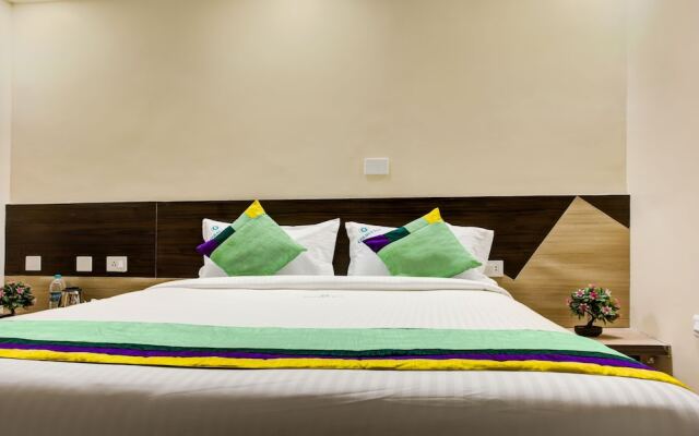 Treebo Golden Inn, 700 Mtrs From Promenade Beach