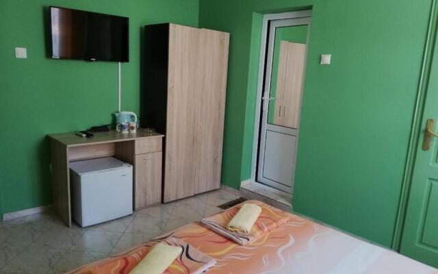 Guest House Yanina