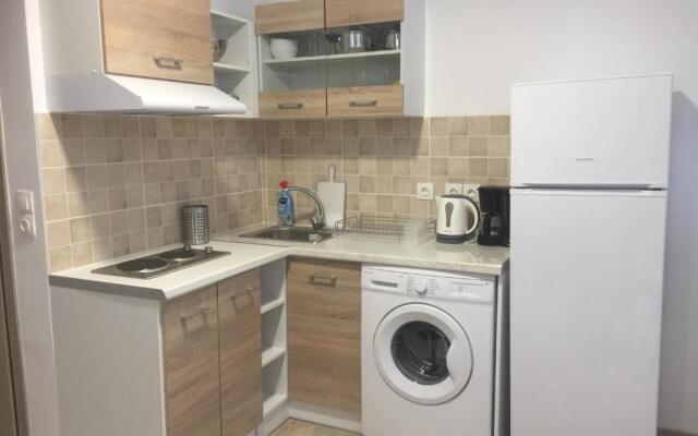 Loutraki Hostel
