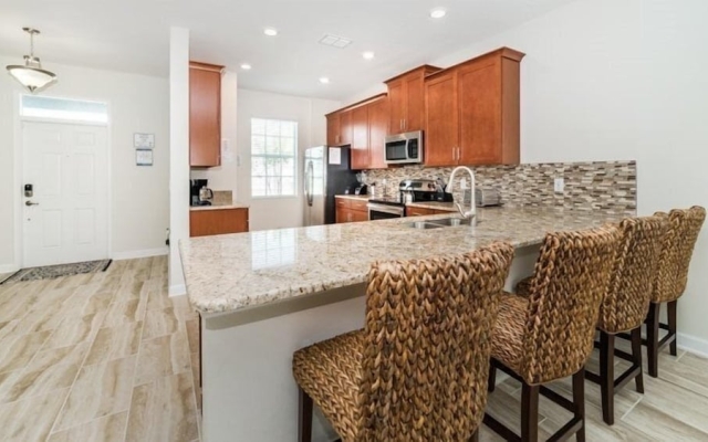 5BR Pool Home In ChampionsGate