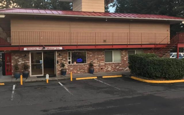 Smokey Point Motor Inn