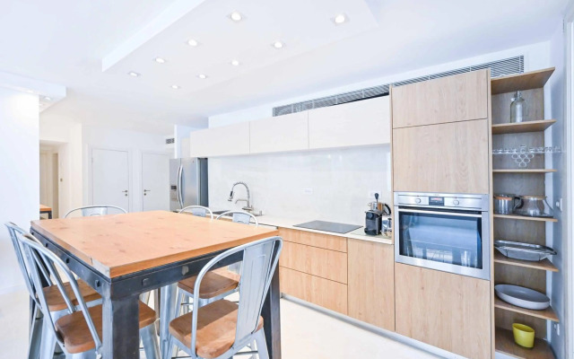 Authentic Villa Shira 3BR in Shabazi by HolyGuest