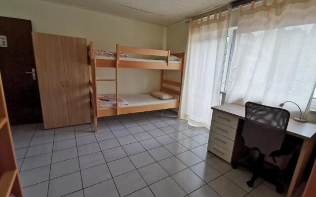 Back Hostel & Private Rooms